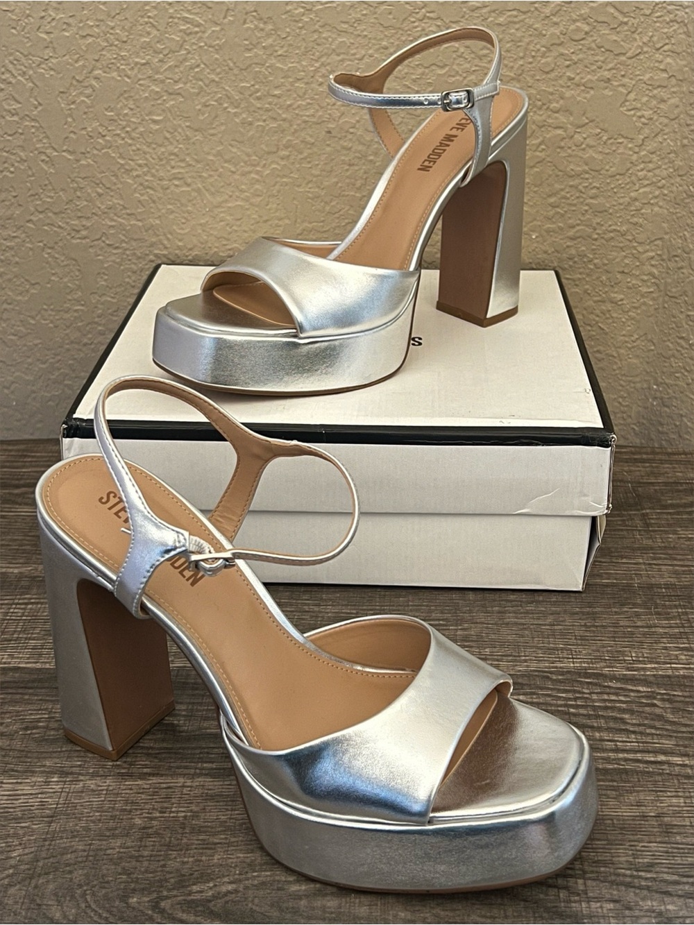 Steve Madden Women’s Liandra Silver Color Heels Size-9.5